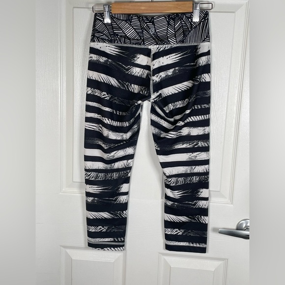 Lululemon | Shady Palms 🌴 Wunder Under Crop Leggings Size 6 - Picture 7 of 9